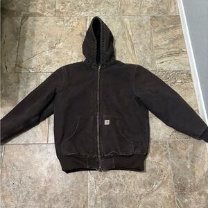 fits like men’s work jacket. boxy and crop fit